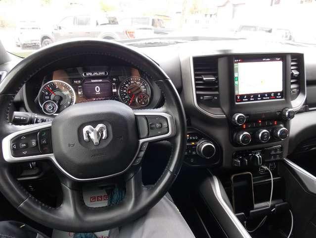 Dodge RAM 1500 BIGHORN 5.7 HEMI 4x4 LED LEDER NAVI