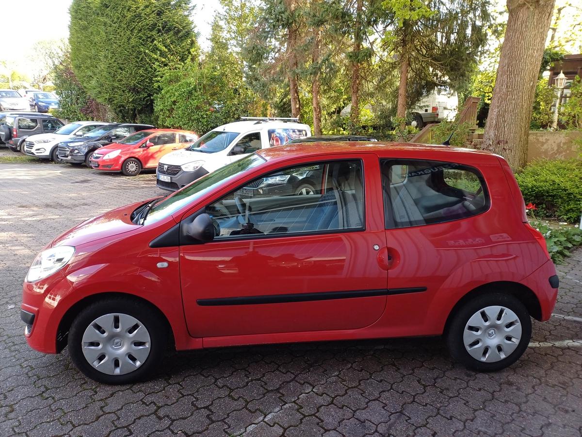 Renault Twingo 1.2 60 Authentique 2 HD RCD 8 fach Bereift 