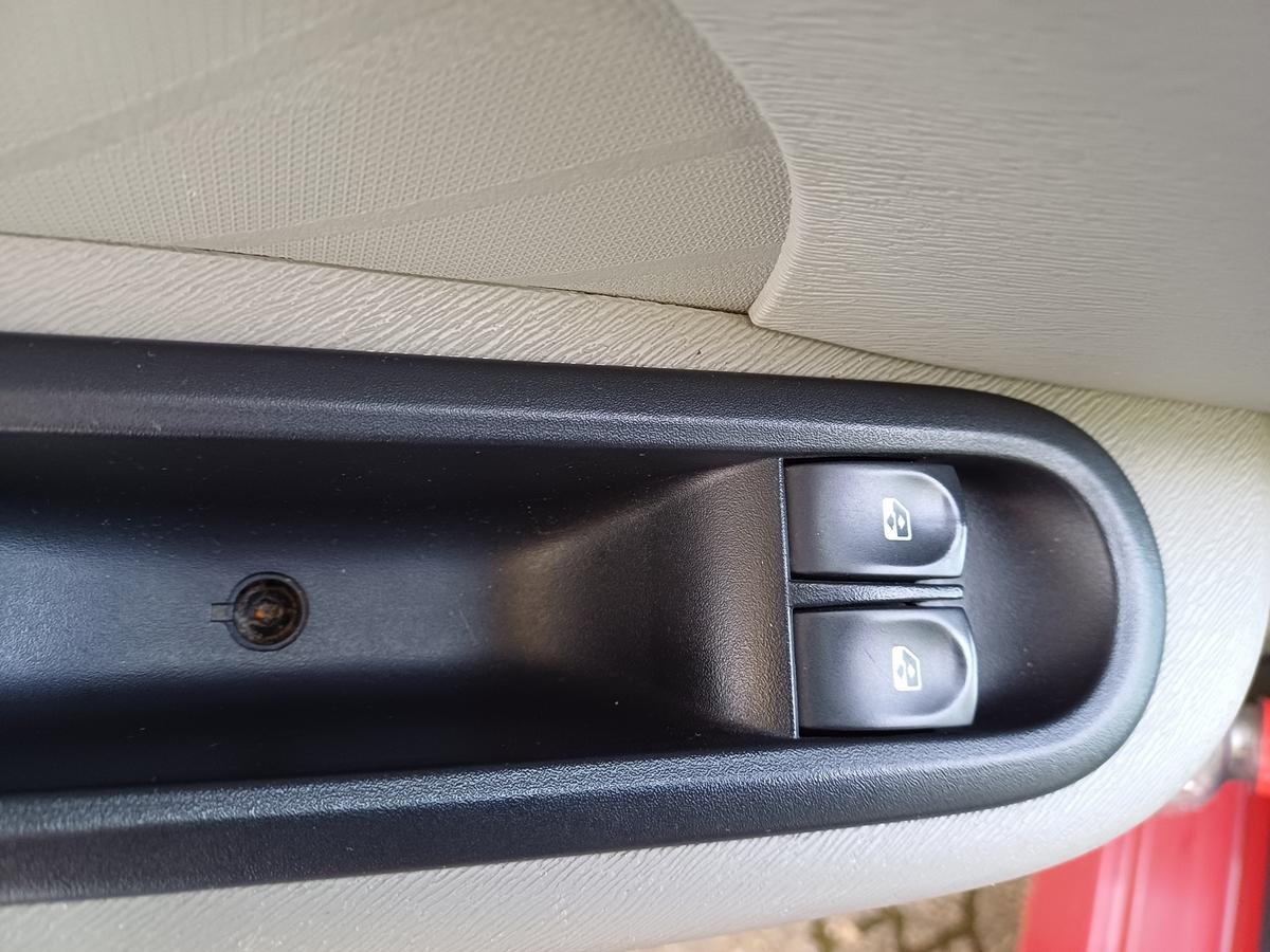 Renault Twingo 1.2 60 Authentique 2 HD RCD 8 fach Bereift 