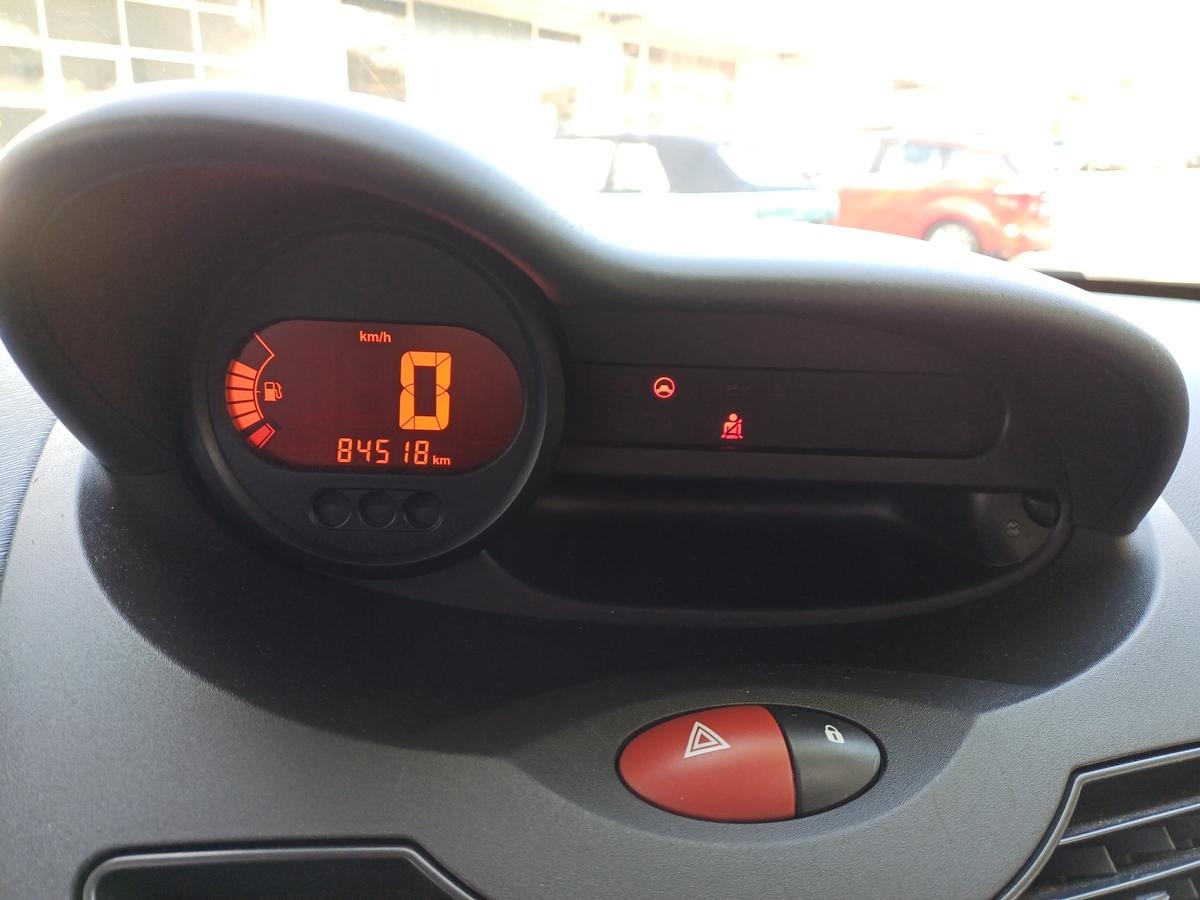 Renault Twingo 1.2 60 Authentique 2 HD RCD 8 fach Bereift 