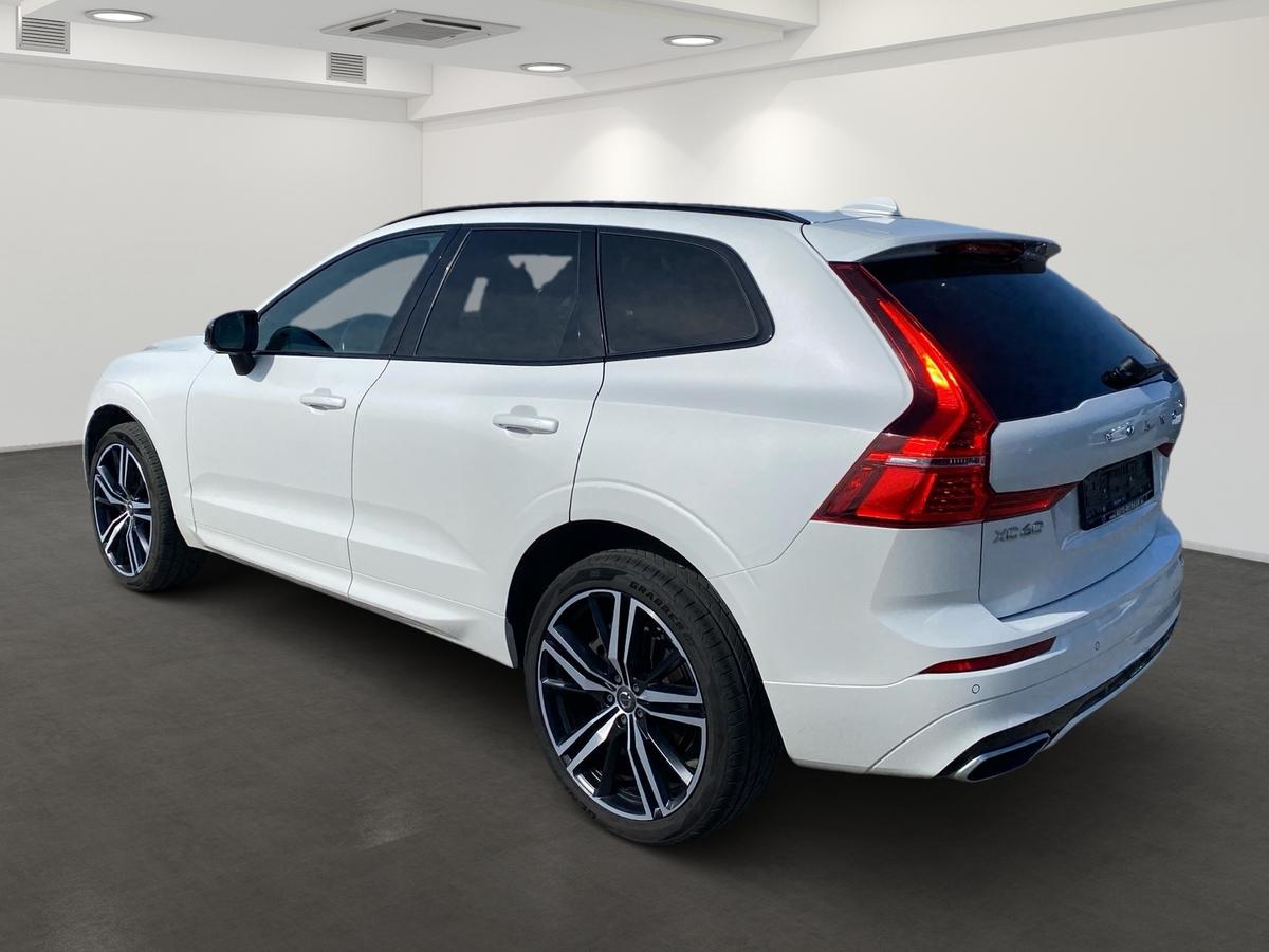 Volvo XC60 B4 AWD R Design AHK Standheizung IntelliSafe Pro