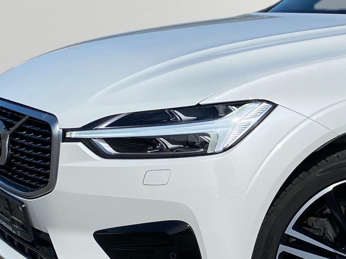 Volvo XC60 B4 AWD R Design AHK Standheizung IntelliSafe Pro