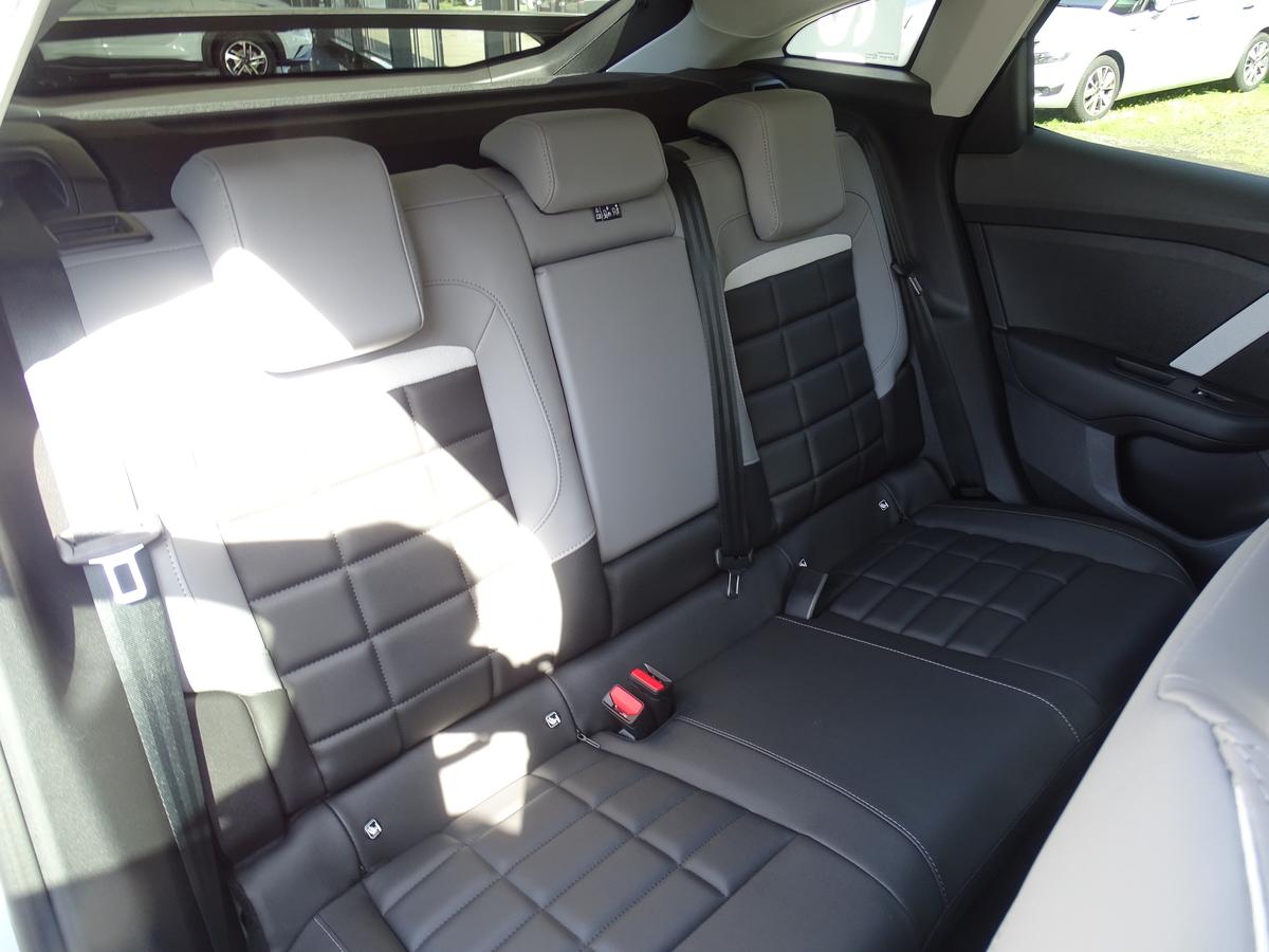 Citroën C4 1.2 PureTech 130 EAT8 Max Automatik 