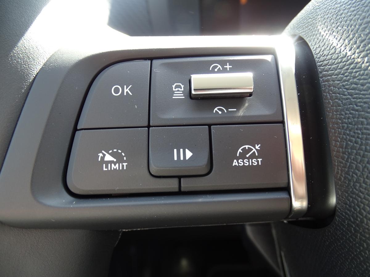 Citroën C4 1.2 PureTech 130 EAT8 Max Automatik 