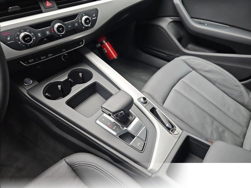 Audi A4 AVANT 35 TFSI S-TRONIC S LINE NAVI LED LEDER PDC L