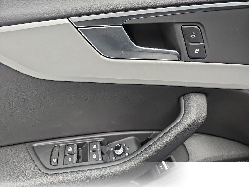 Audi A4 AVANT 35 TFSI S-TRONIC S LINE NAVI LED LEDER PDC L