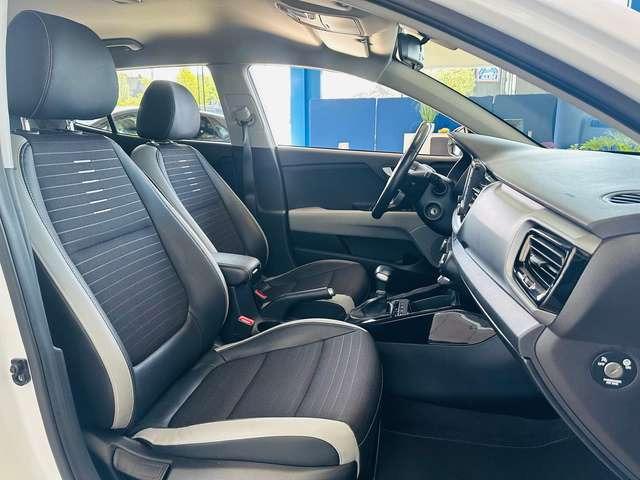 Kia Stonic 1.0 TGDI Spirit Aut. SHZG KAM PDC Temp.