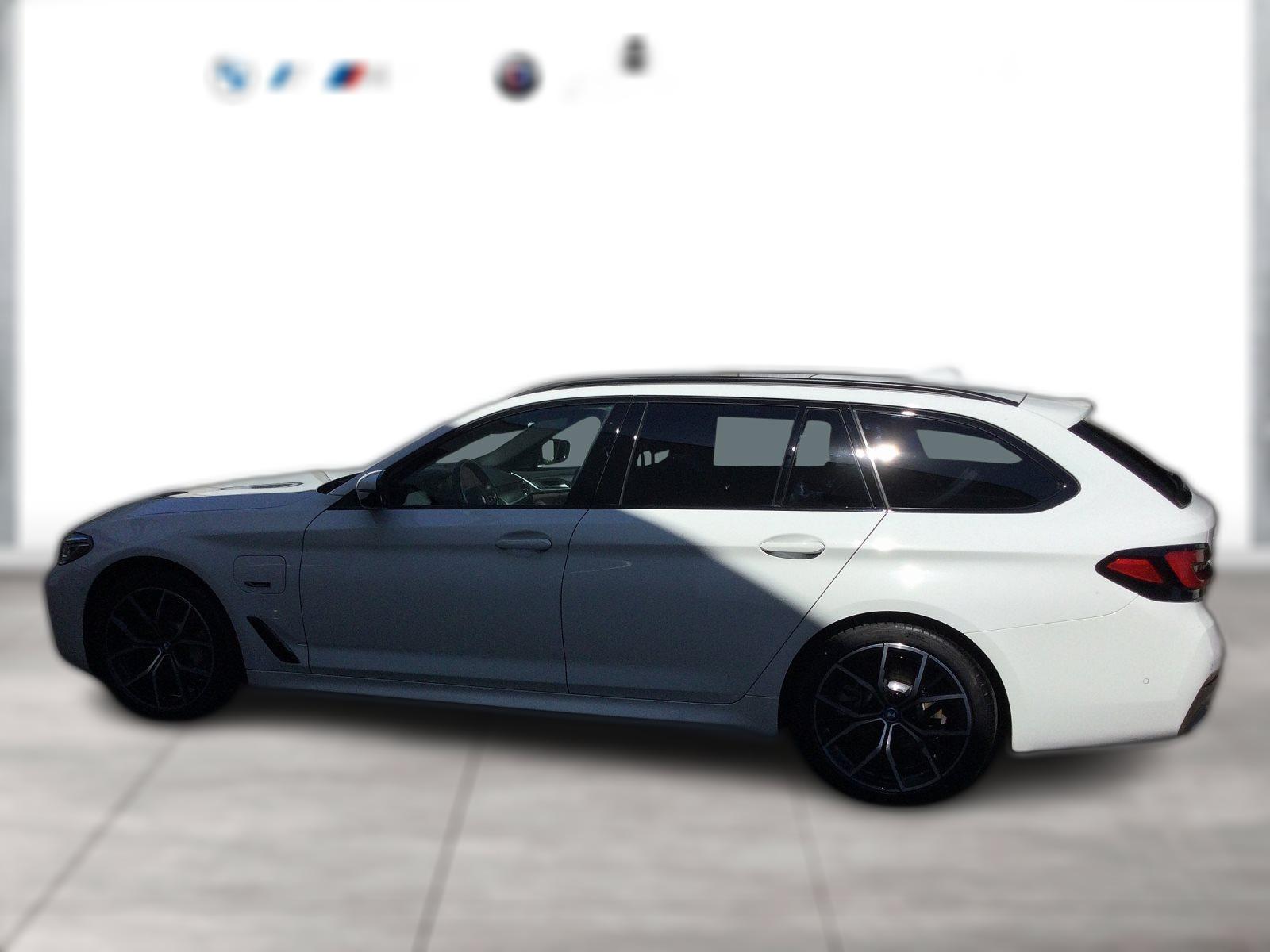 BMW 530e xDrive TOURING M SPORT LASER AHK PANO HUD ALARM KOMFORTZG