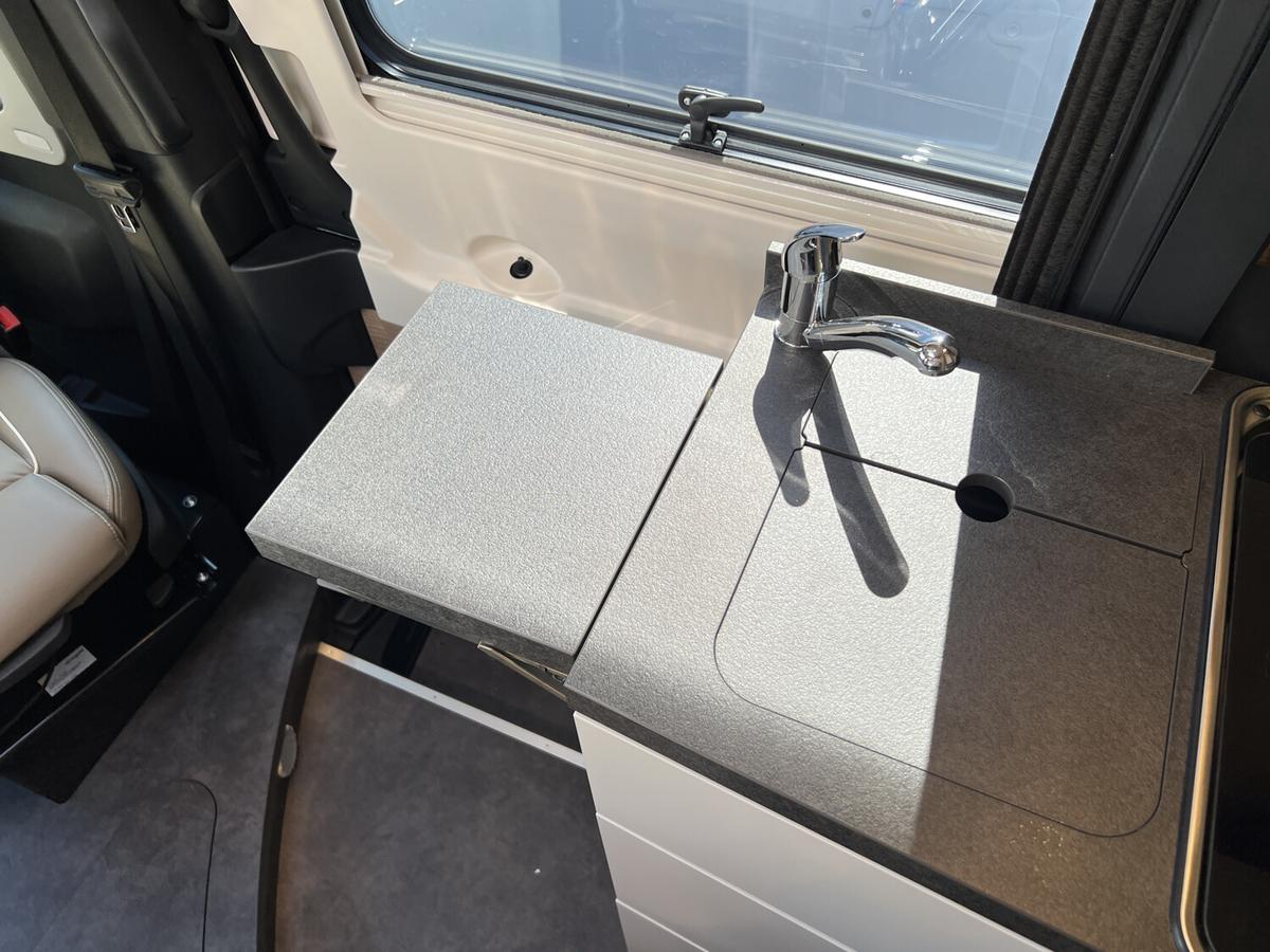 Malibu Genius 641 LE ACC+Truma 6E+Leder+Chassis-Plus