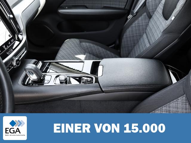 Volvo V60 Kombi Core Recharge Plug-In Hybrid AWD T6 Twin Engine EU6d Digitales Cockpit