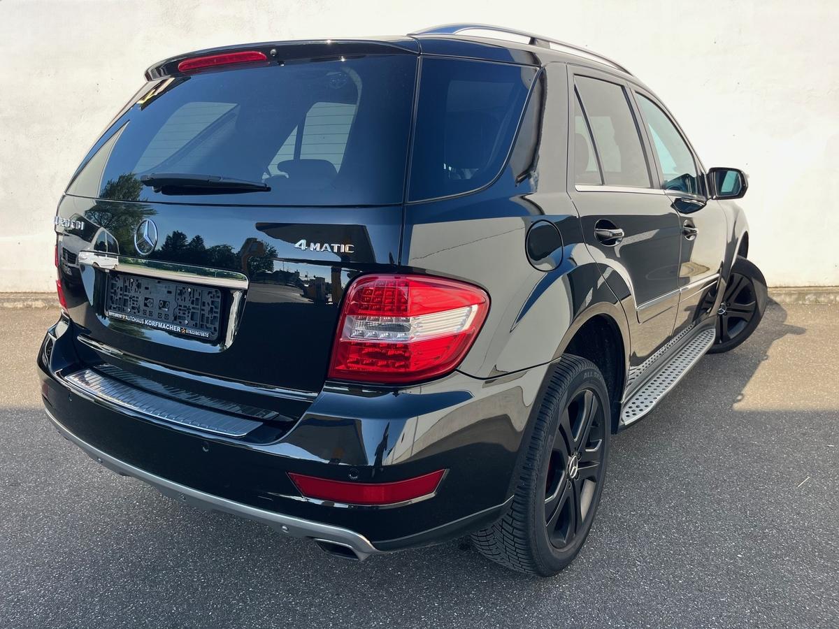 Mercedes-Benz ML 320 CDI 4matic DPF LEDER NAVI  2. HAND 7G DEUTSCH