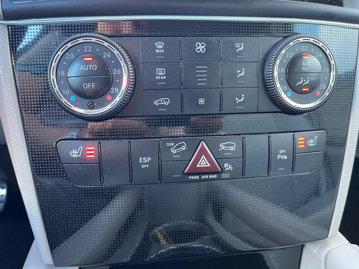 Mercedes-Benz ML 320 CDI 4matic DPF LEDER NAVI  2. HAND 7G DEUTSCH