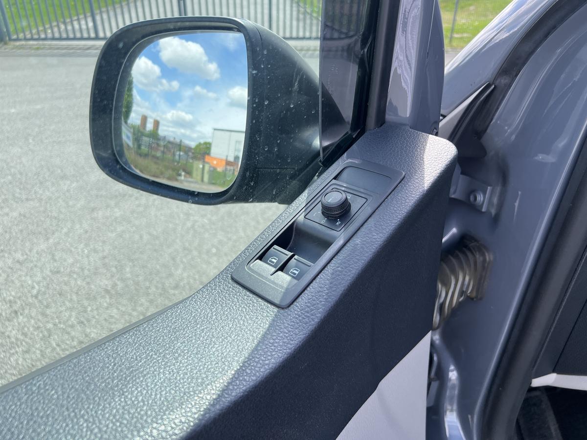 Volkswagen Andere Selbstausbau+Webasto+Klima+AHK+19 Zoll