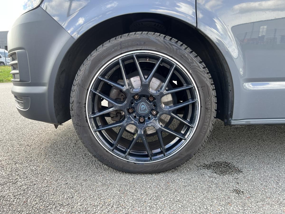Volkswagen Andere Selbstausbau+Webasto+Klima+AHK+19 Zoll