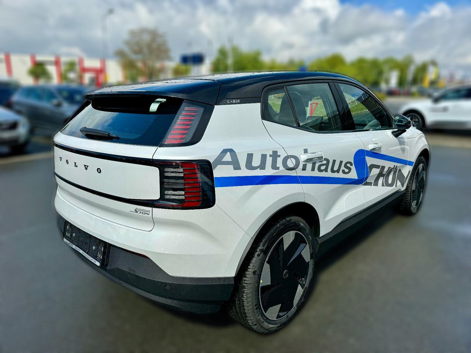 Volvo EX30 Plus AWD Performance Pure Electric