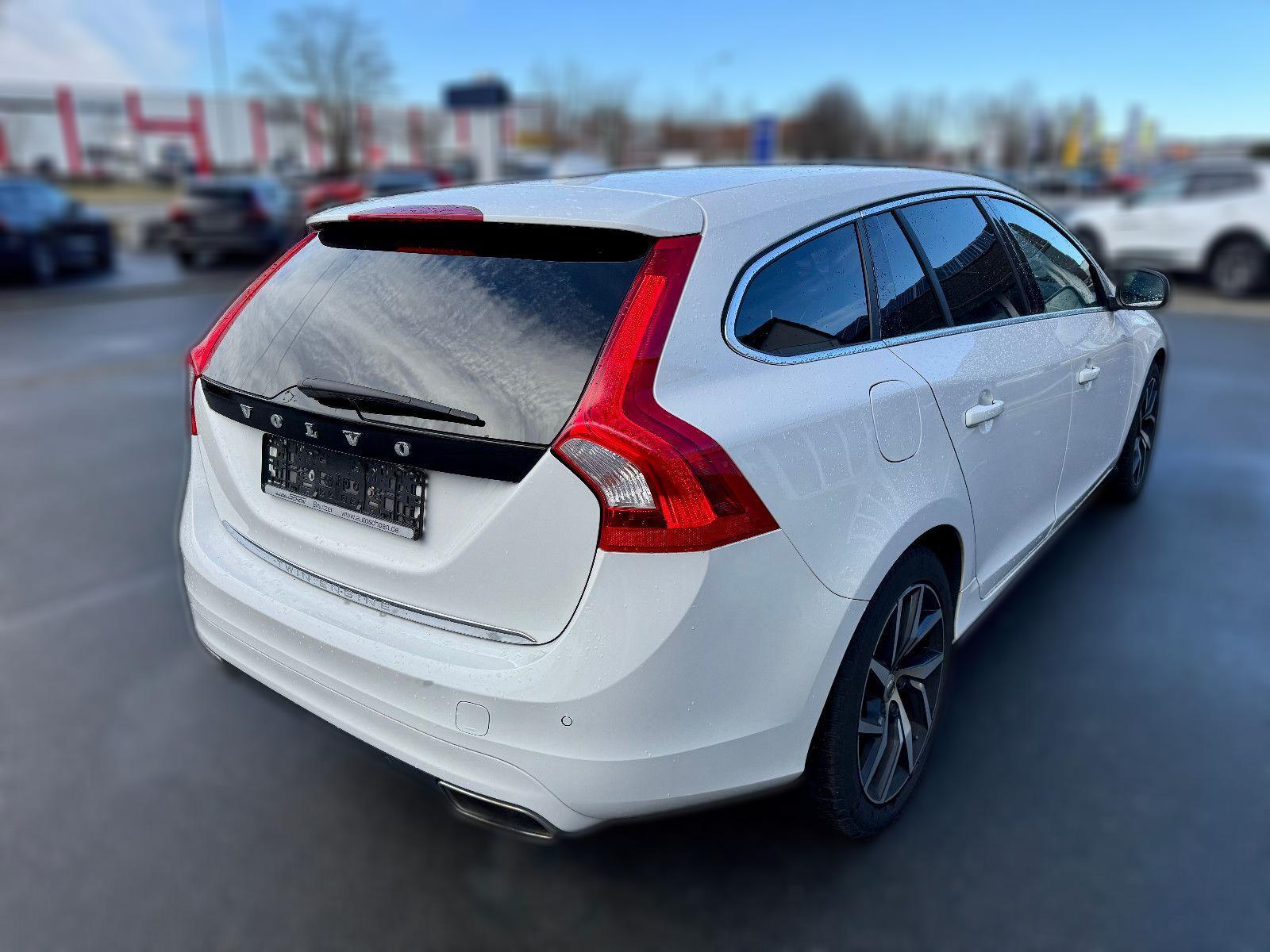 Volvo V60 D6 AWD Plug in Hybrid Geartronic Momentum