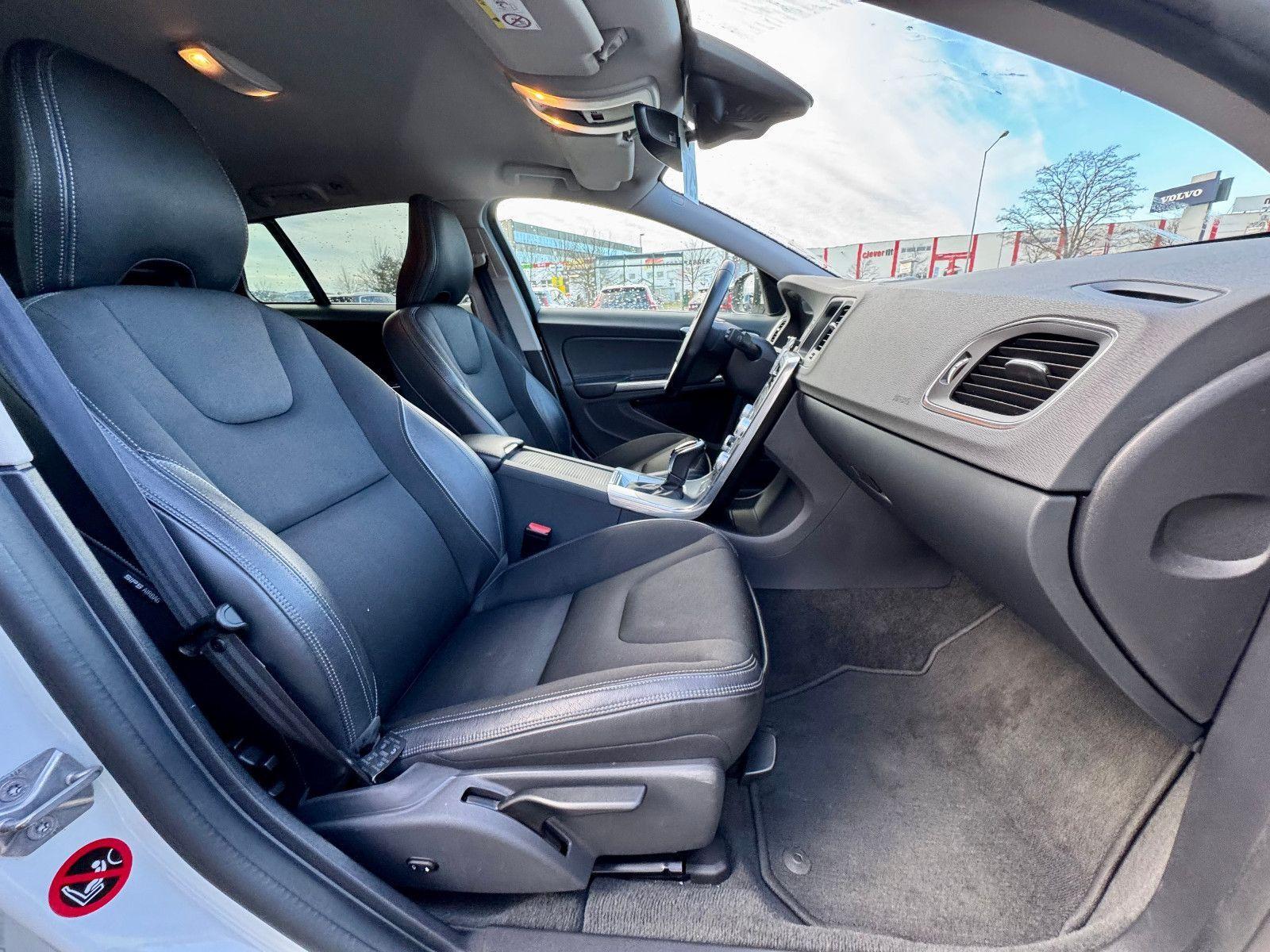 Volvo V60 D6 AWD Plug in Hybrid Geartronic Momentum