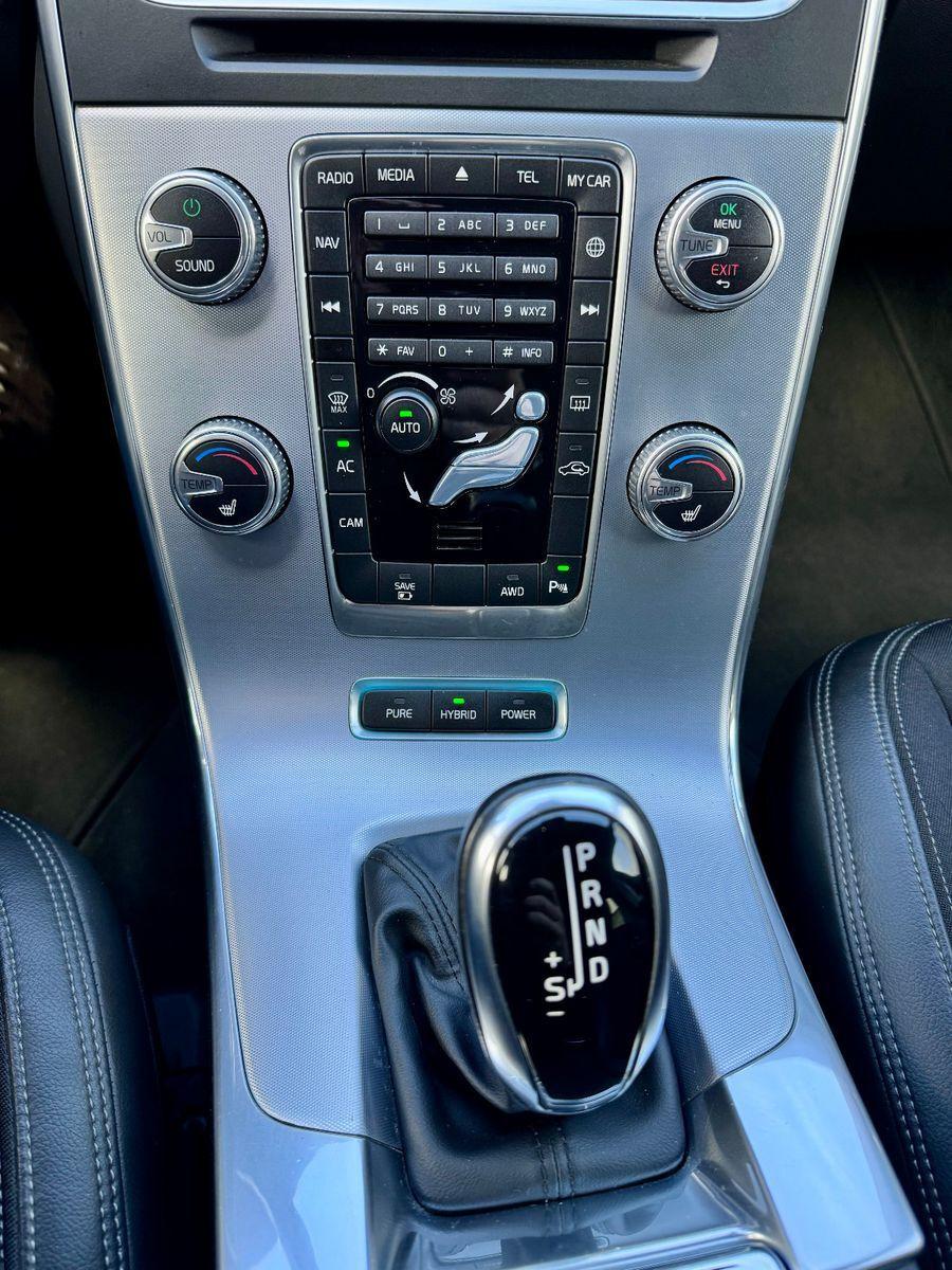 Volvo V60 D6 AWD Plug in Hybrid Geartronic Momentum