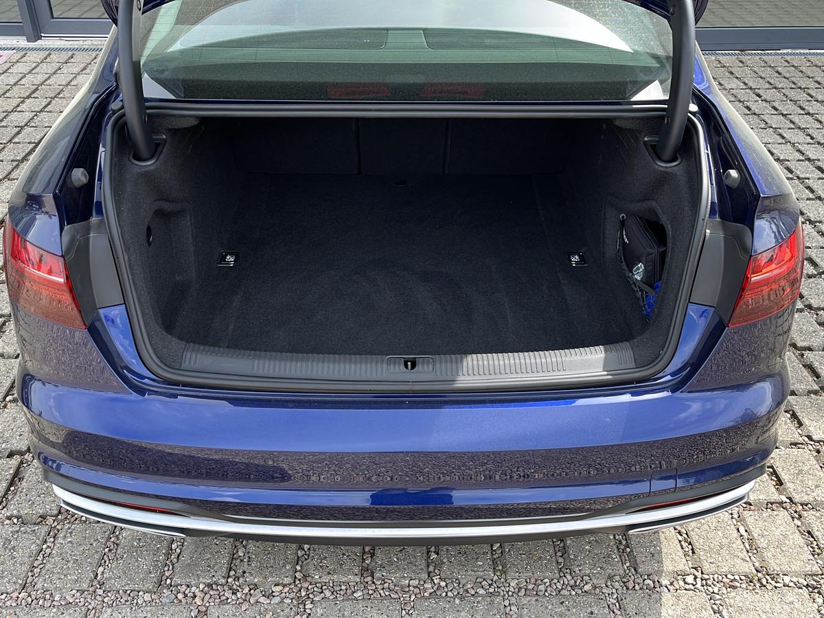 Audi A4 2.0 TFSI *Matrix LED *DSG* Navi* SHZ*