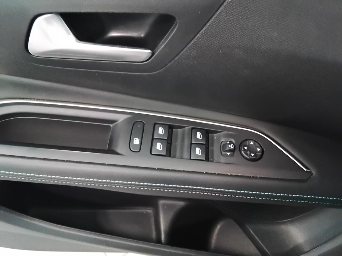 Peugeot 3008 PureTech 130 Stop & Start GPF EAT8 Allure Pack