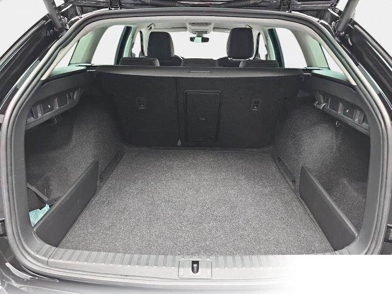 Skoda Octavia 1.5 TSI DSG SELECTION NAVI LED WINTER KAMERA LM