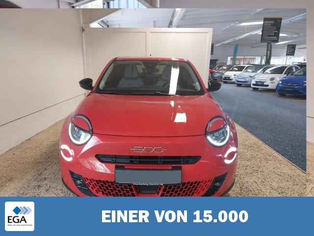 Fiat 600e La Prima StandHZG Navi Leder digitales Cockpit 360 Kamera Massagesitze LED 