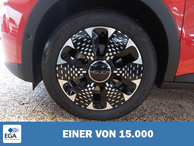 Fiat 600e La Prima StandHZG Navi Leder digitales Cockpit 360 Kamera Massagesitze LED 