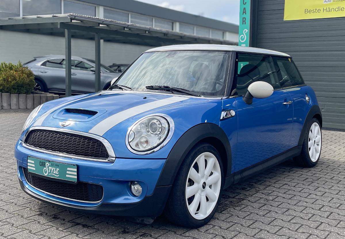 MINI Cooper S NAVI SHZ PANO 