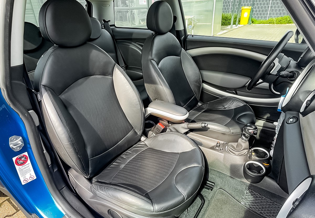 MINI Cooper S NAVI SHZ PANO 
