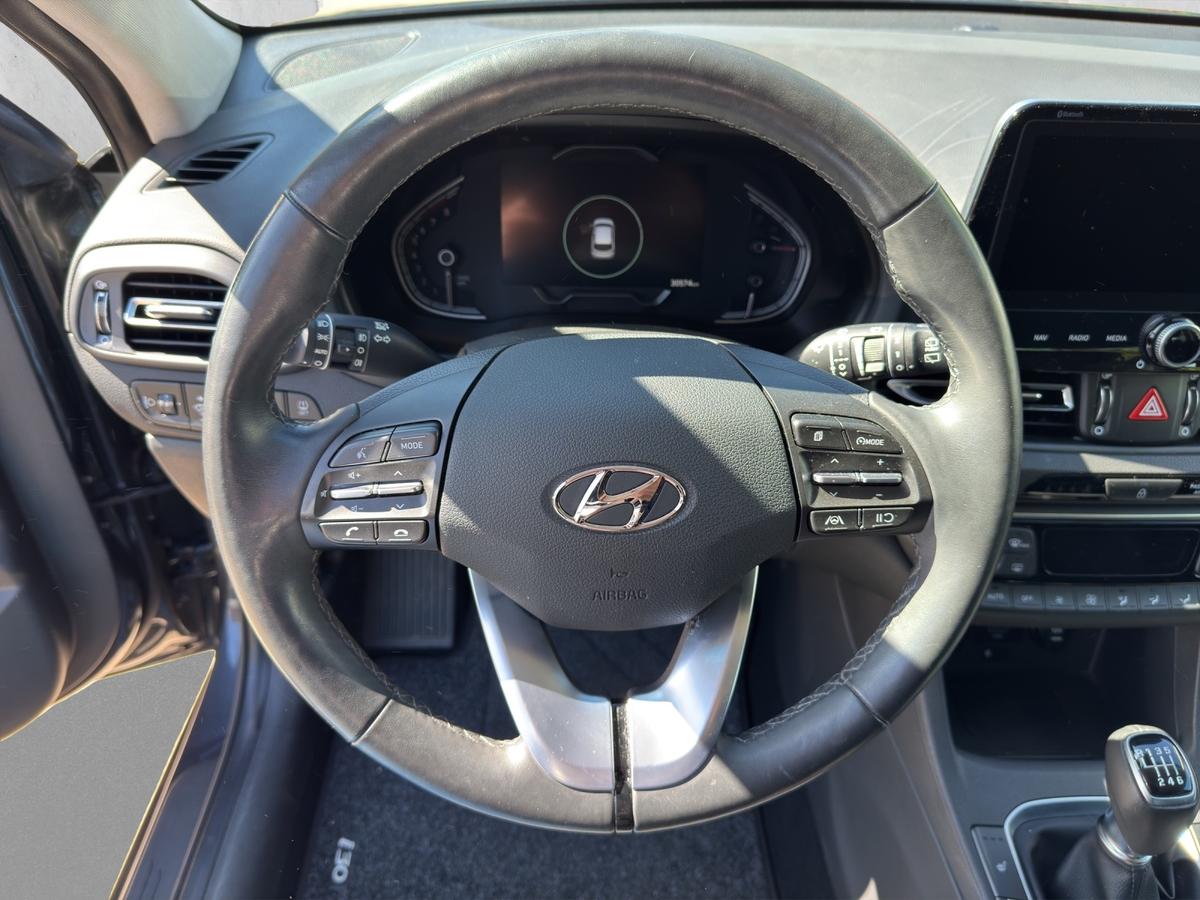 Hyundai i30 INTRO 1.5 T-GDI Navi*LED*AHK