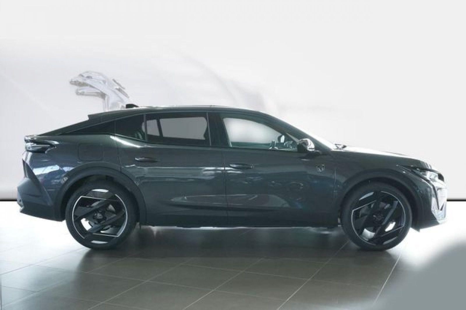 Peugeot 408 Hybrid 225 e-EAT8 GT