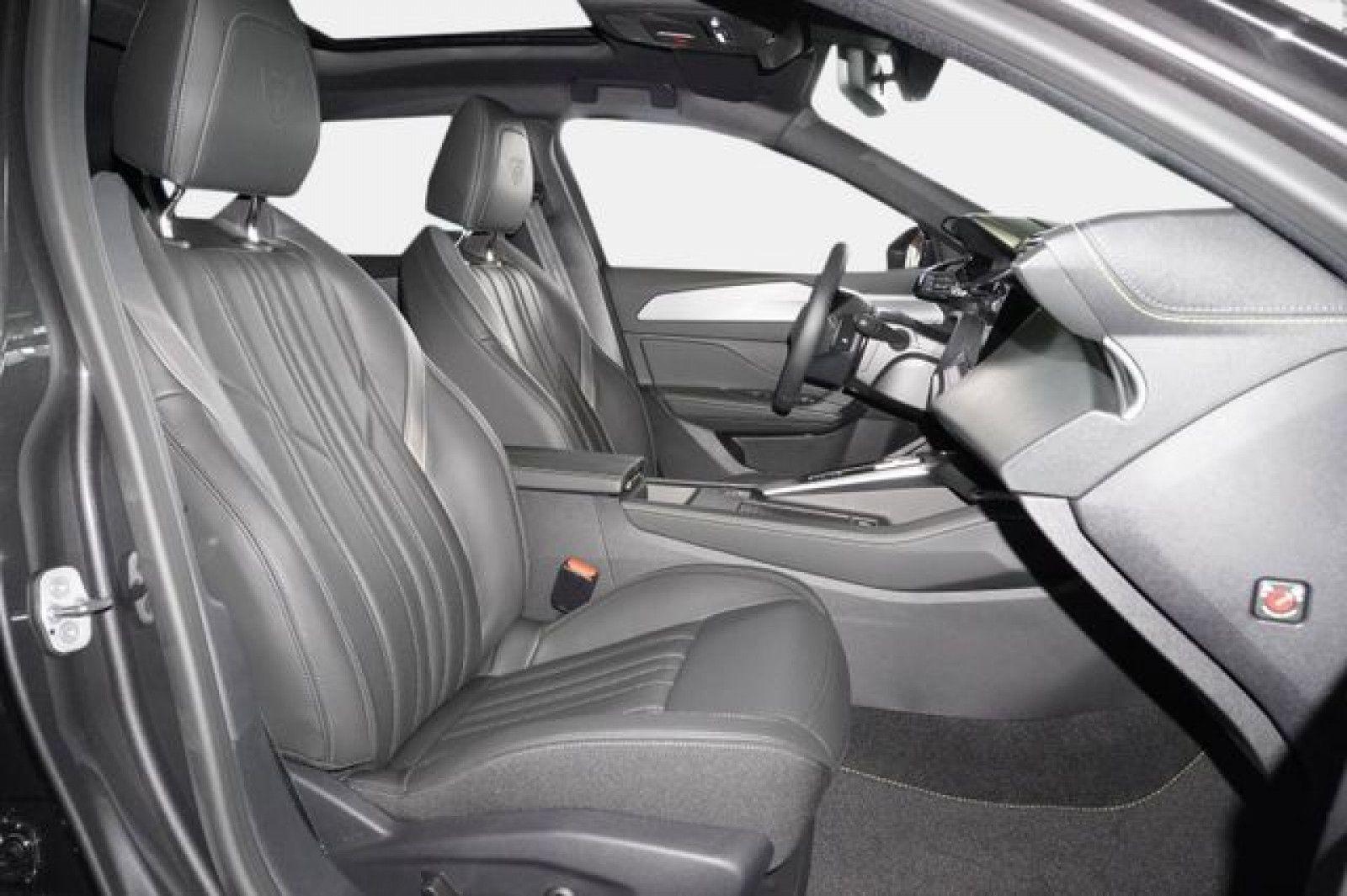 Peugeot 408 Hybrid 225 e-EAT8 GT
