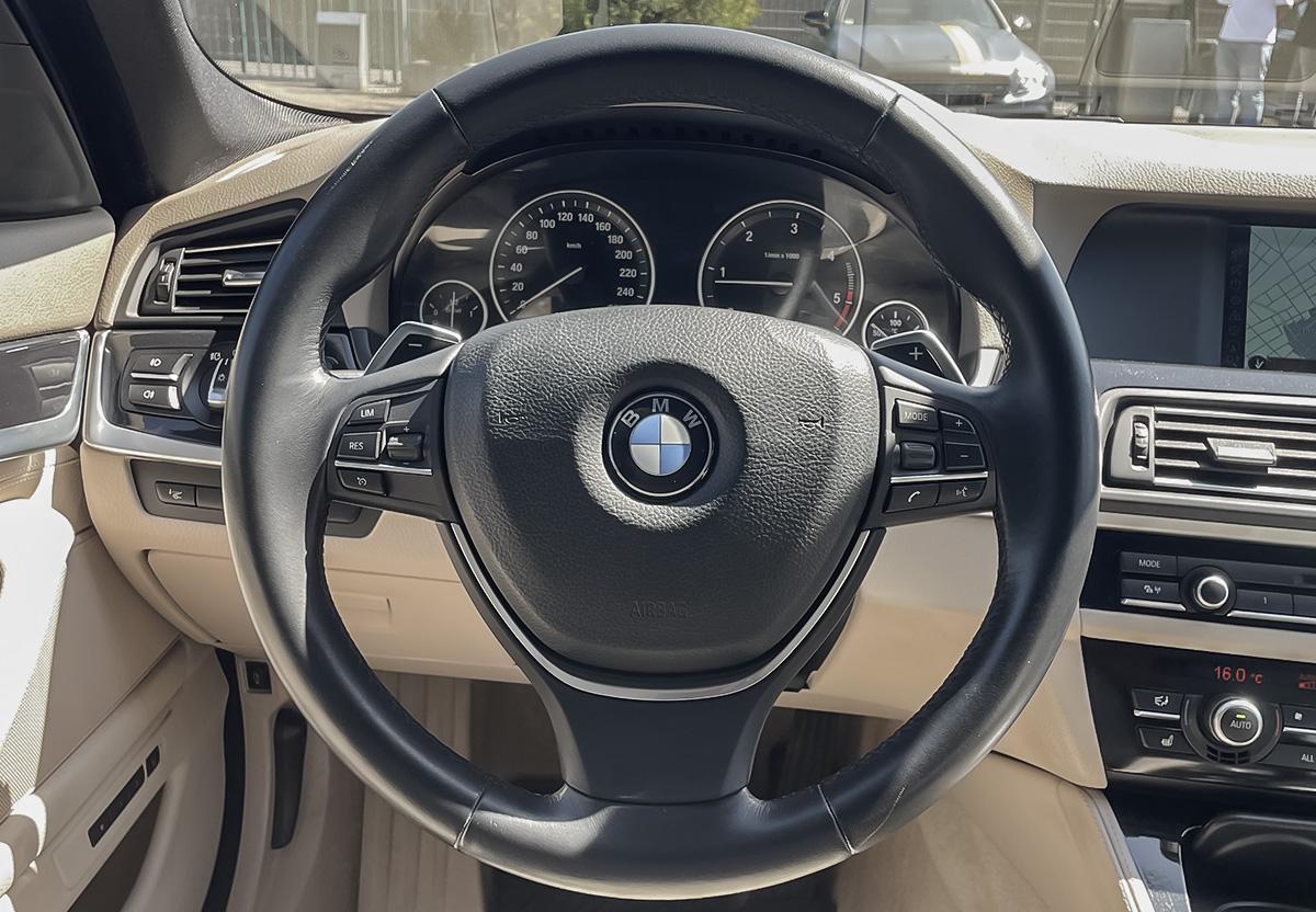 BMW 520 d NAVI SHZ PDC HEAD UP