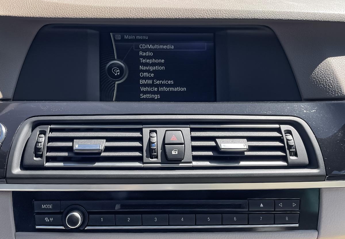 BMW 520 d NAVI SHZ PDC HEAD UP