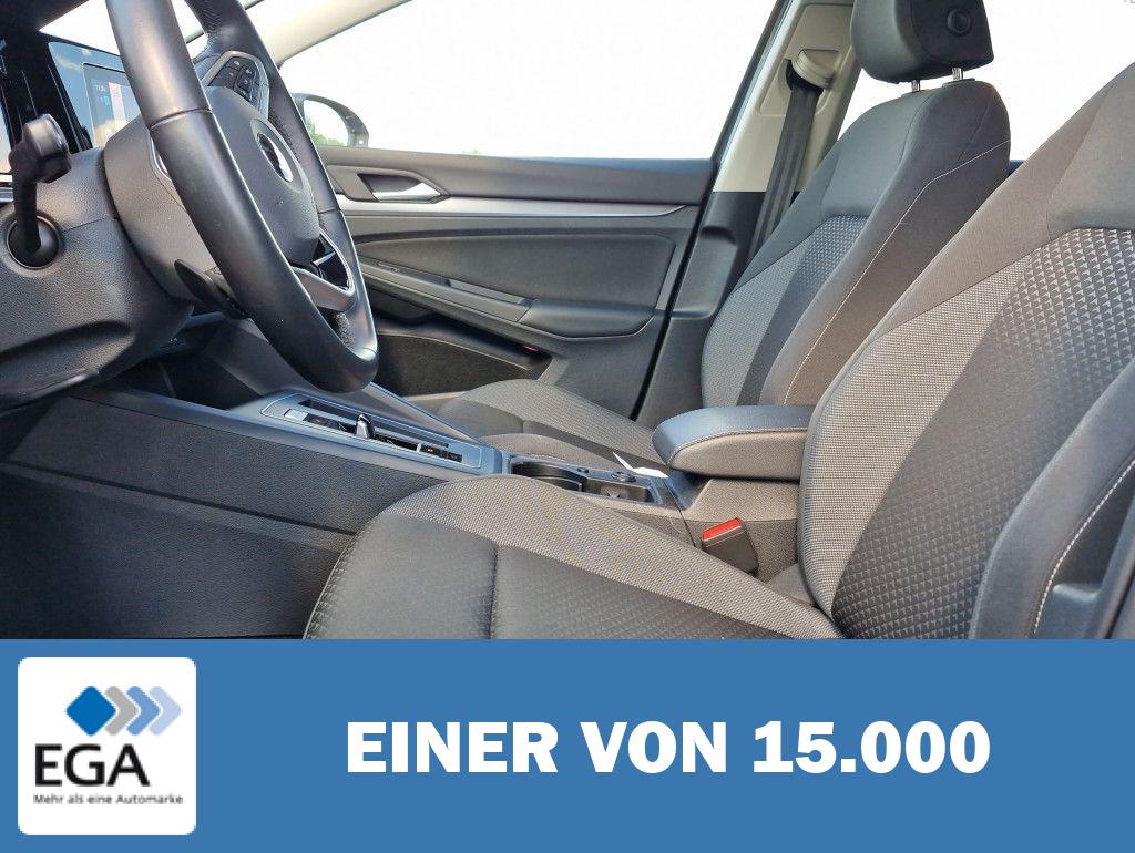 Volkswagen Golf 2.0 TDI DSG Active Pano IQ.Light AHK HUD SH