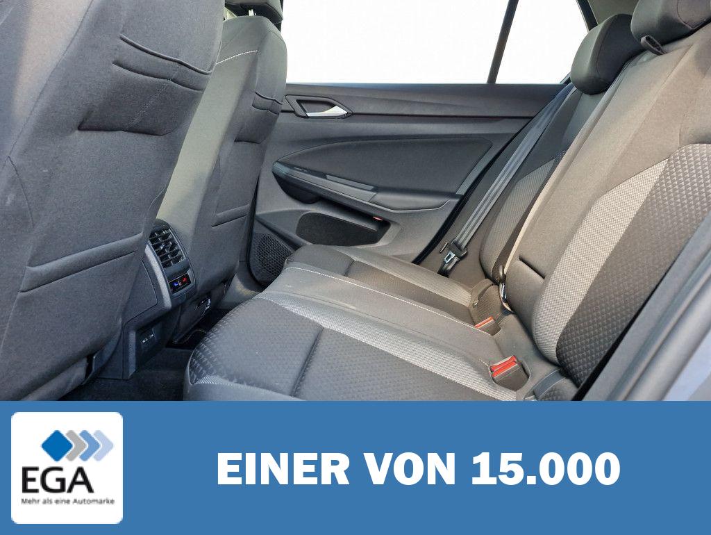 Volkswagen Golf 2.0 TDI DSG Active Pano IQ.Light AHK HUD SH