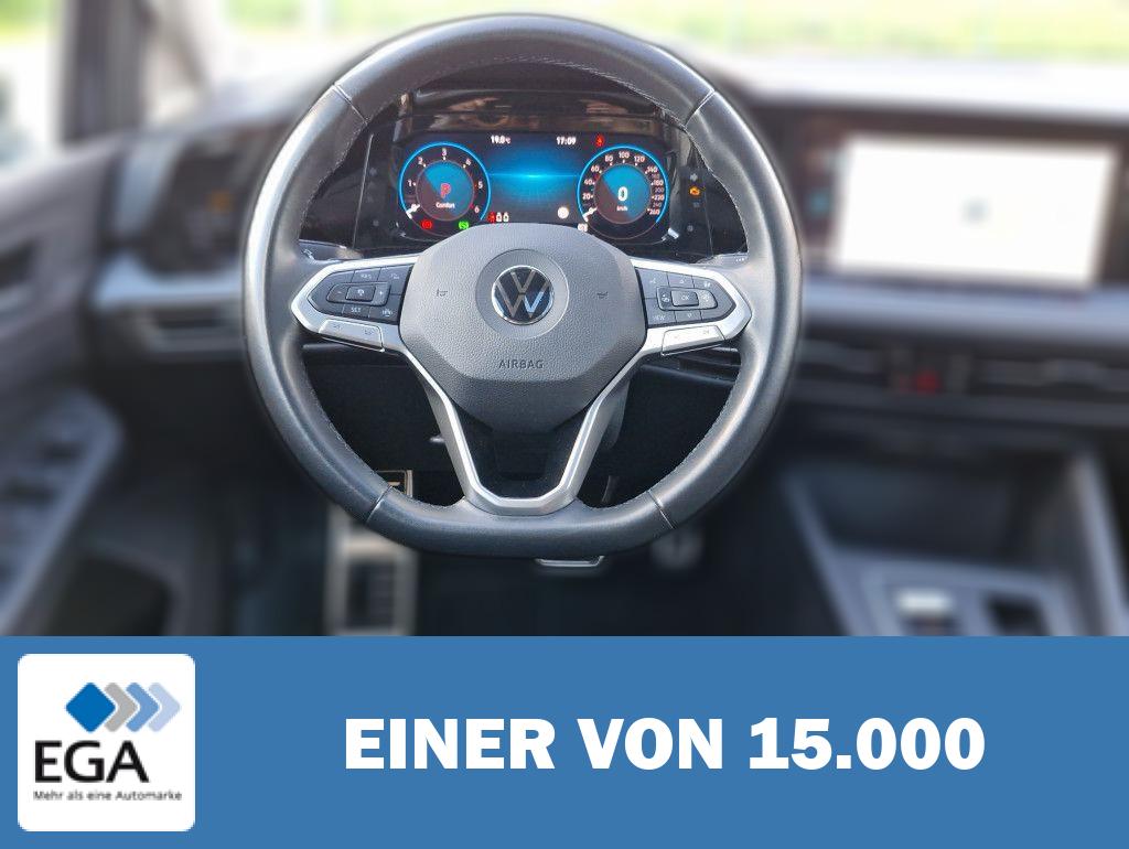 Volkswagen Golf 2.0 TDI DSG Active Pano IQ.Light AHK HUD SH