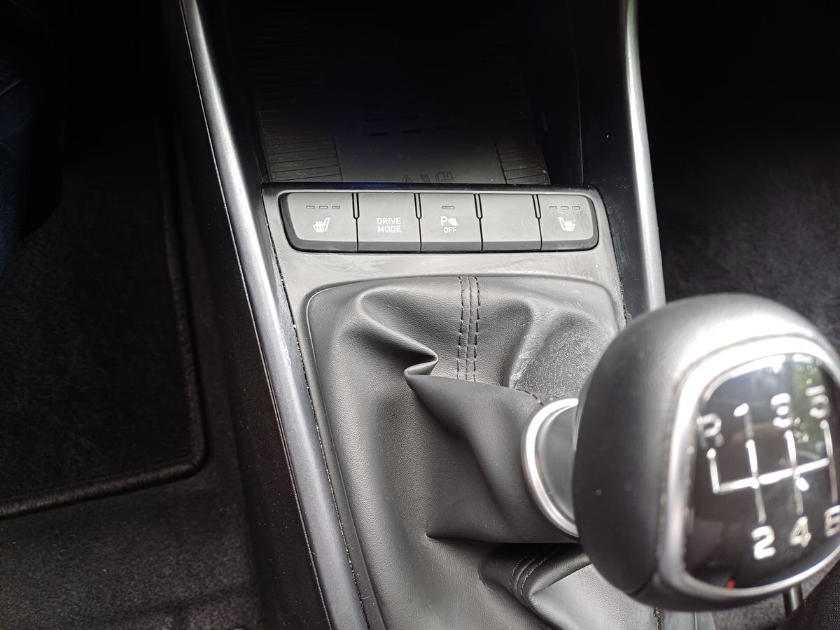 Hyundai i20 1.0 T-GDI Trend ALU*SHZ*CAM*ANDROID*APPLE*TEMPO*LED*DIGI