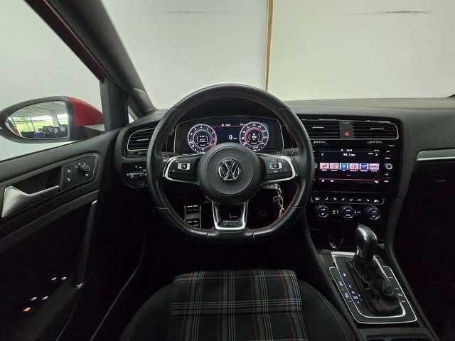 Volkswagen Golf VII Lim. GTI Performance *LED *PDC Wenig Km