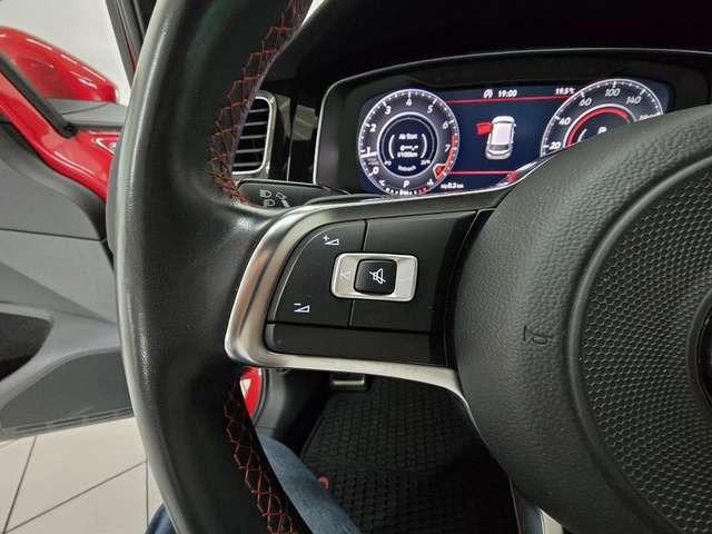 Volkswagen Golf VII Lim. GTI Performance *LED *PDC Wenig Km