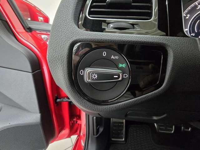 Volkswagen Golf VII Lim. GTI Performance *LED *PDC Wenig Km