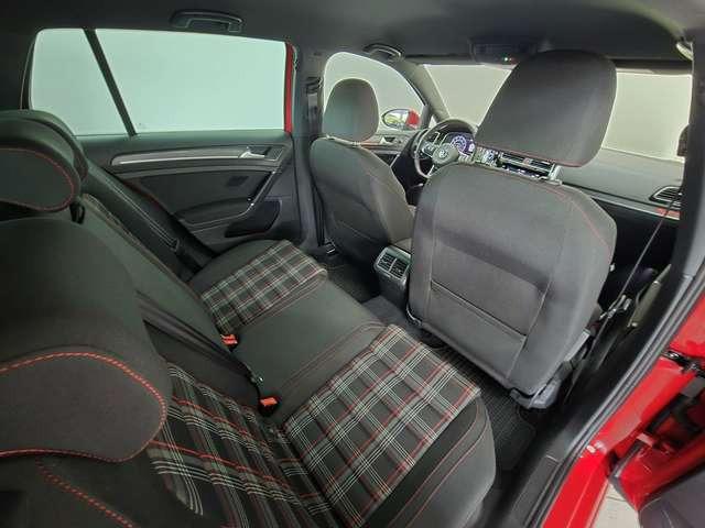 Volkswagen Golf VII Lim. GTI Performance *LED *PDC Wenig Km