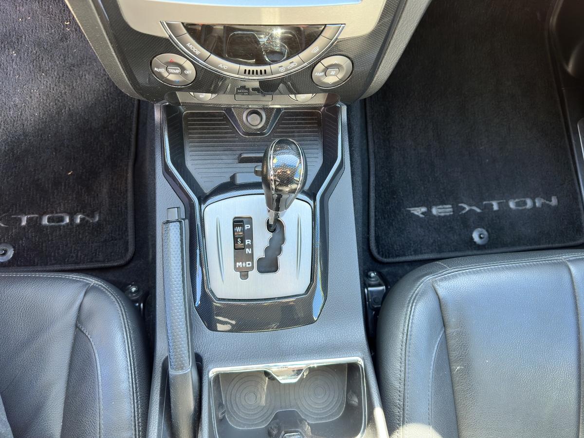 Ssangyong REXTON Sapphire 2.2 D A/T AHK 3.5t