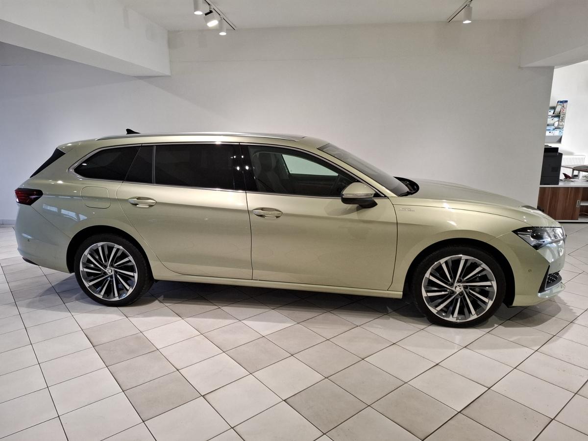 Skoda Superb 2.0TDI L&K DSG AHK SHZ NAVI LEDER