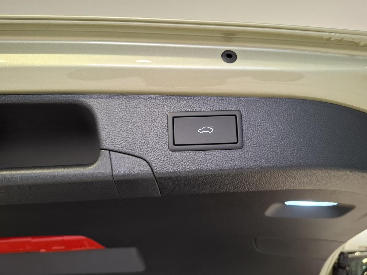 Skoda Superb 2.0TDI L&K DSG AHK SHZ NAVI LEDER