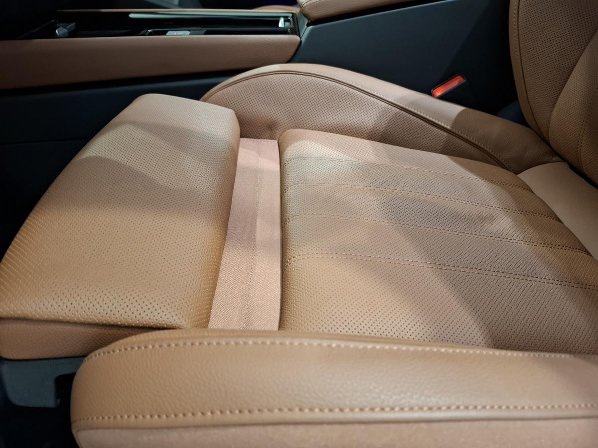 Skoda Superb 2.0TDI L&K DSG AHK SHZ NAVI LEDER