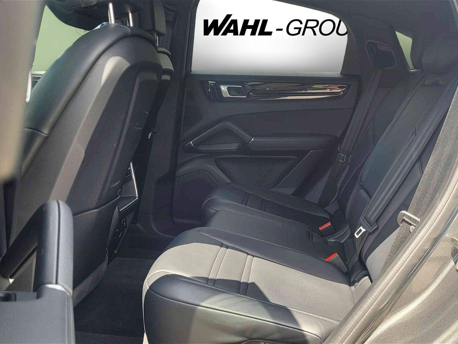 Porsche Cayenne Coupé E-Hybrid Luftfederung Vierradlenk 21 Zoll MatrixLED
