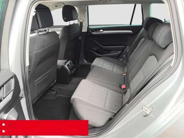 Volkswagen Passat Variant 2.0 TDI DSG Business AHK LED ACC PDC