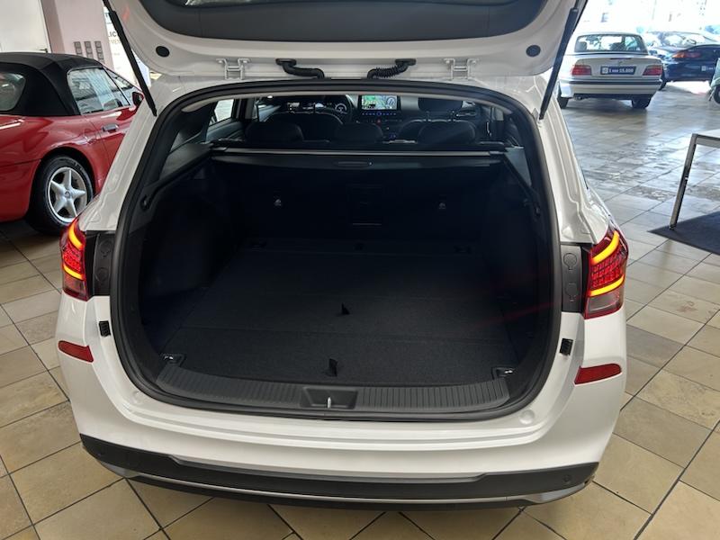Hyundai i30 KOMBI 1.5 DPI SONDERMODELL GO NAVI*SHZG*LED*PDC*R-CAM