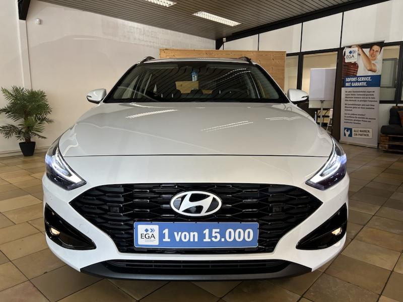 Hyundai i30 KOMBI 1.5 DPI SONDERMODELL GO NAVI*SHZG*LED*PDC*R-CAM